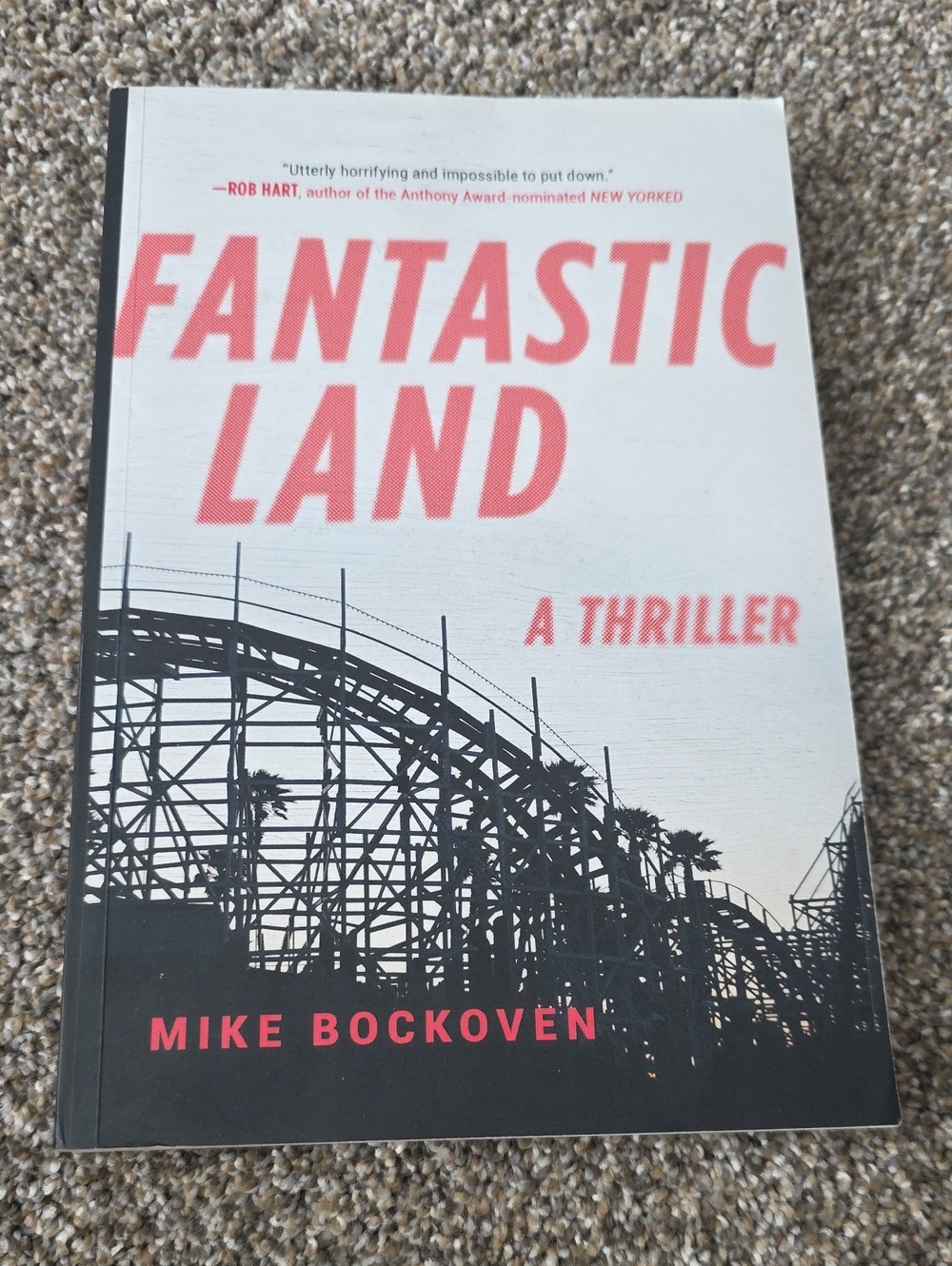 Fantastic Land by Mike Bockoven - Paperback Thriller